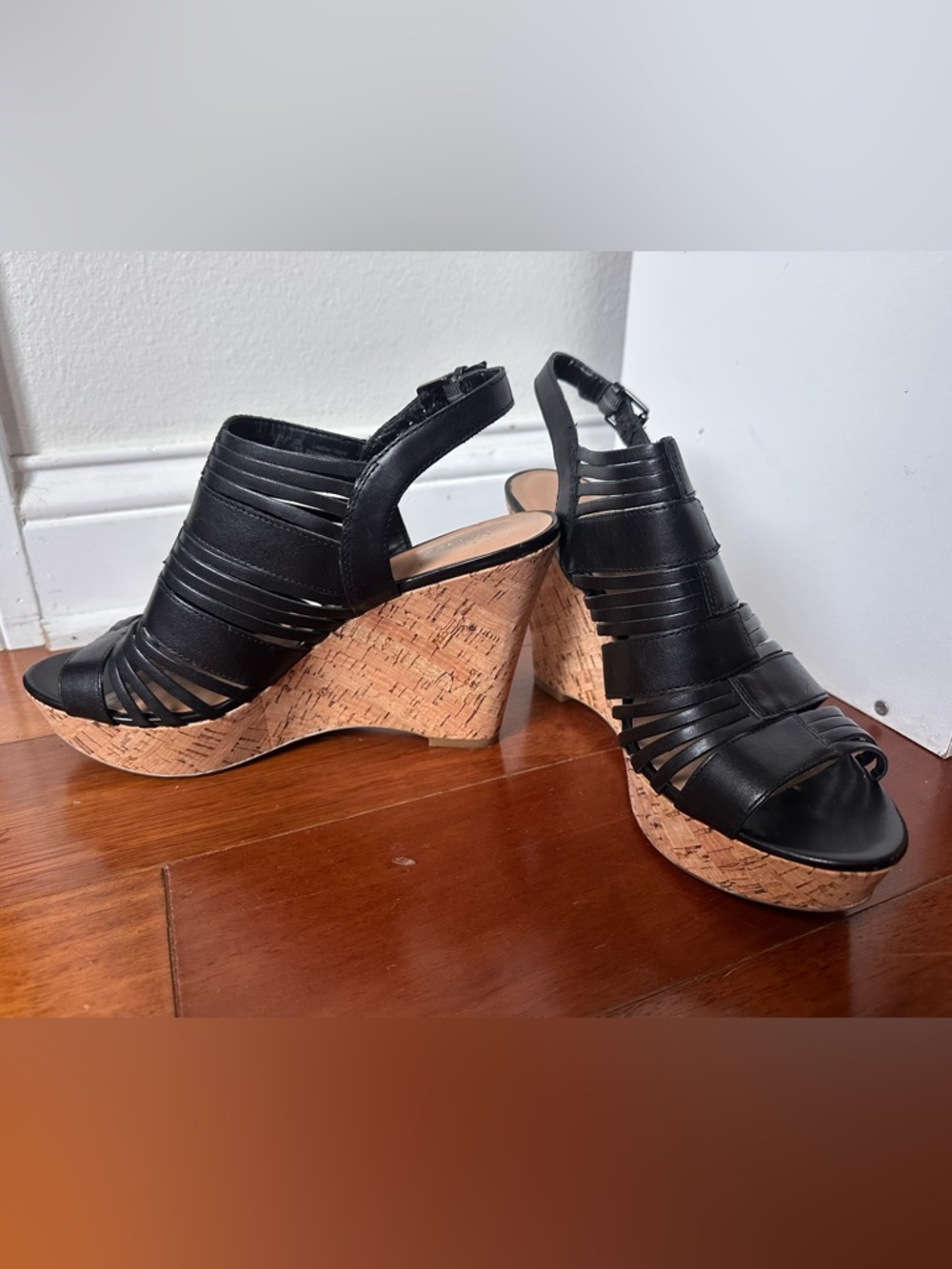 Franco Sarto Women Sharp Sandal! Size 9.5 Black Leather Wedge Heel Cork Platform - Picture 5 of 7